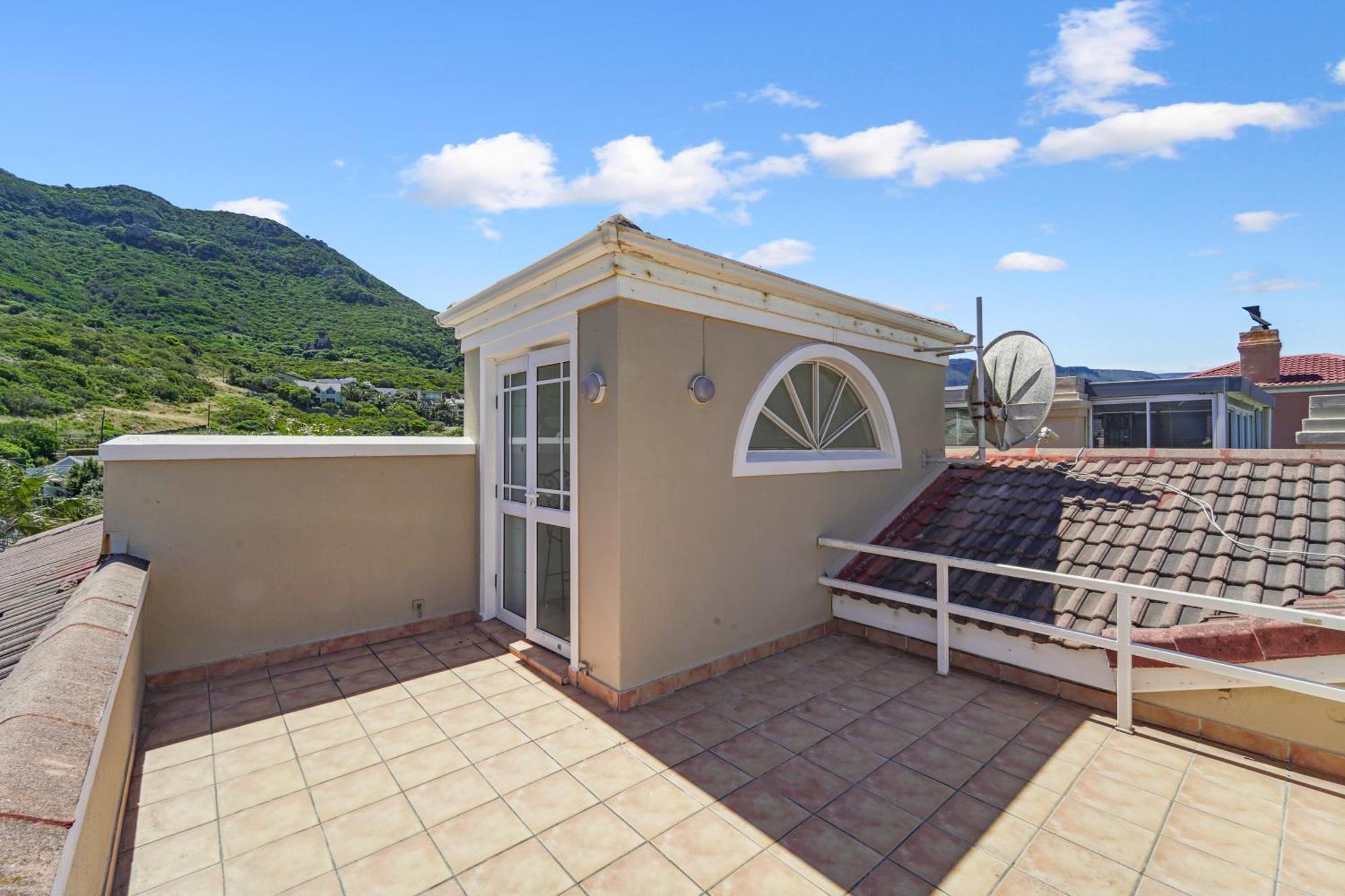 Beachfront Hout Bay Bed & Breakfast